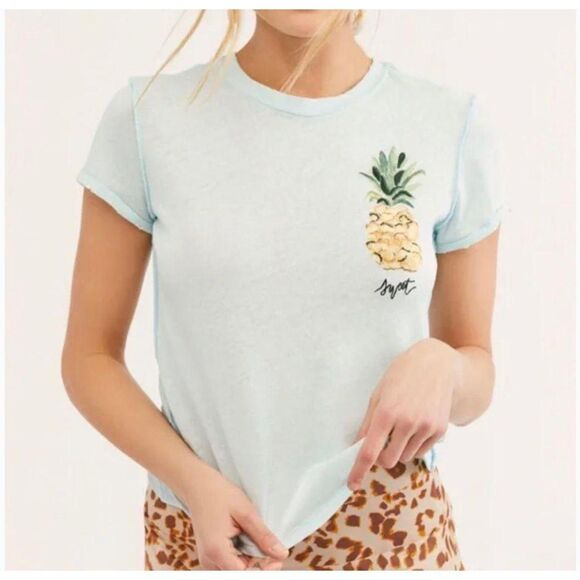 WE THE FREE Light Blue Pineapple Logo T Shirt Size S - Picture 1 of 6